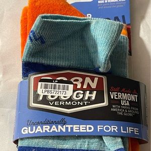 2 Pairs of Darn Tough Juniors Vertical over the Calf Cushion Size Lg 3-6 Junior